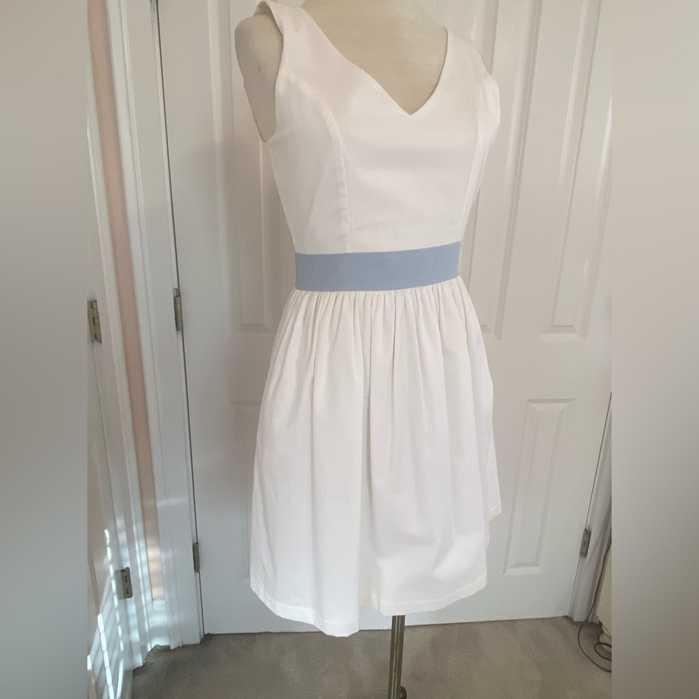 Jolie and Elizabeth New Orleans White Sleeveless Cotton Poplin Classic Dress